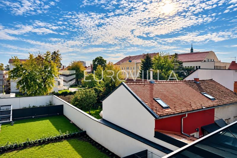 Varaždin, Centar - Modern Four-Bedroom Apartment, 148.75 m², 2 Parking Spaces - 11