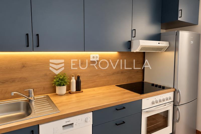 Crikvenica, Dramalj, à louer, spacieux appartement trois pièces 70 m², terrasse, parking - 8