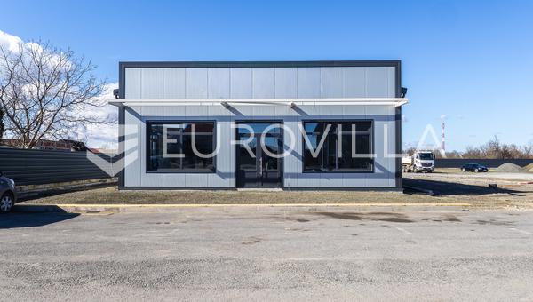 Velika Kopanica, local comercial de 300 m² junto a la carretera estatal D7