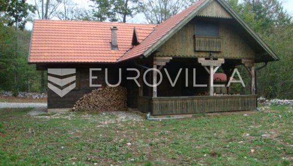 Fužine, Lič, detached house in a secluded location with a beautiful yard of 3,394 m²
