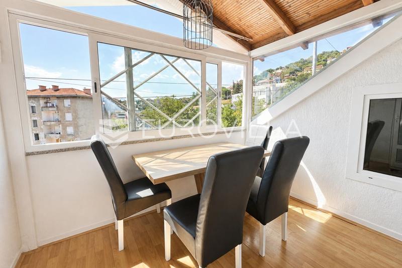 Rijeka, Rastocine 180 m² radhus fördelat på två våningar, med terrass. - 4
