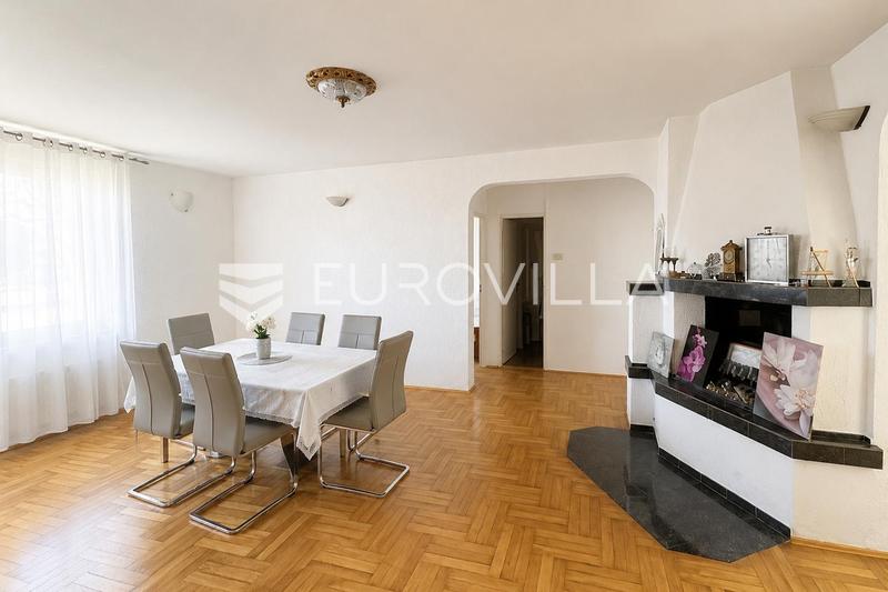 Rijeka, Rastocine 180 m² radhus fördelat på två våningar, med terrass. - 10