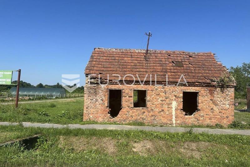 Staro Petrovo Selo - Terrain d'une superficie de 1 588 m² - 2