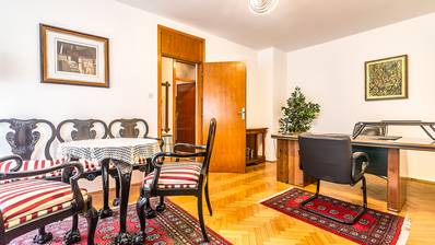 Zagreb, Kuhačeva, ured/poslovni prostor/stan 40 m² u visokom prizemlju