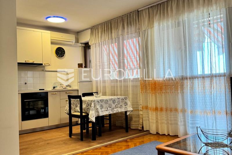 Split, Split 3, komfortable Einzimmerwohnung mit Meerblick - 1
