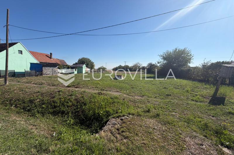Drenje, una espaciosa parcela de 6.766 m² en una excelente ubicación