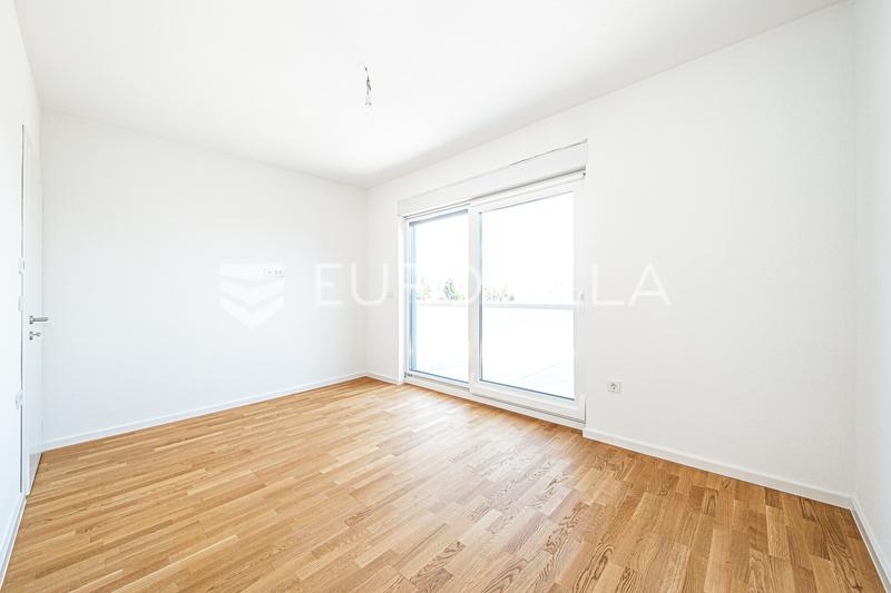 Samobor, Velika Rakovica, moderne Einzimmerwohnung mit geräumigen Terrassen, Garage und Parkplatz - 10