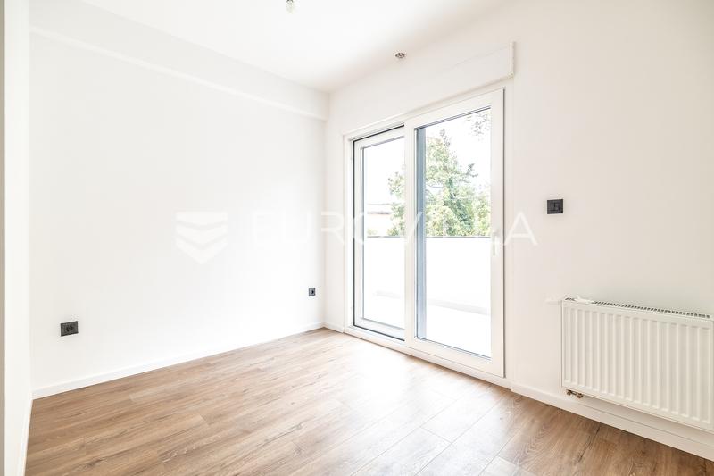 Zagreb, Vukomerec, treroms leilighet (to-roms), kontorlokale i et nytt bygg, 57 m², PARKERING - 3