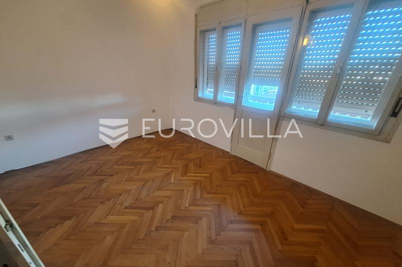 Karlovac, Donja Jelsa, casa de 360 m² en una parcela de 4000 m² - 5