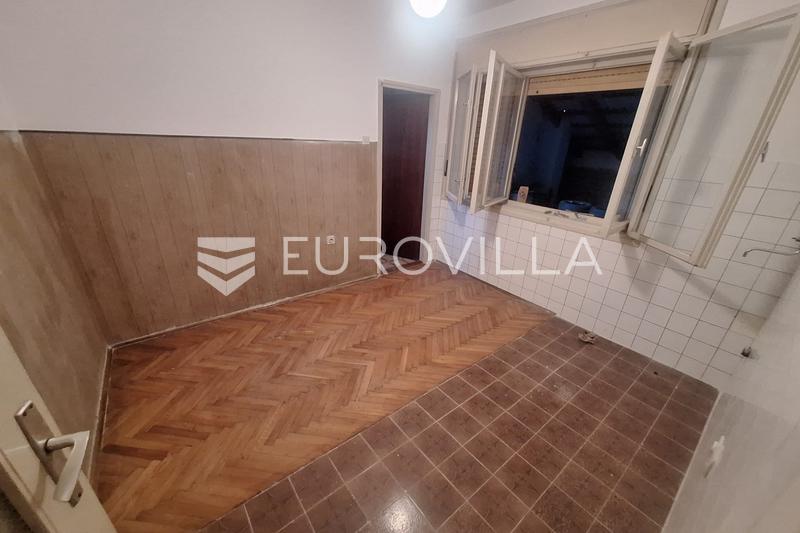 Karlovac, Donja Jelsa, casa de 360 m² en una parcela de 4000 m² - 8