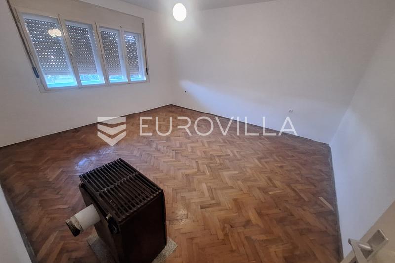 Karlovac, Donja Jelsa, casa de 360 m² en una parcela de 4000 m² - 13