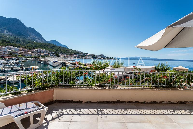 Podgora, dom wielorodzinny z pięknym widokiem, pierwszy rząd do morza - 10