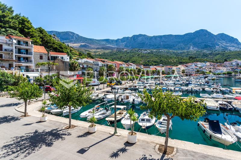 Podgora, dom wielorodzinny z pięknym widokiem, pierwszy rząd do morza - 16