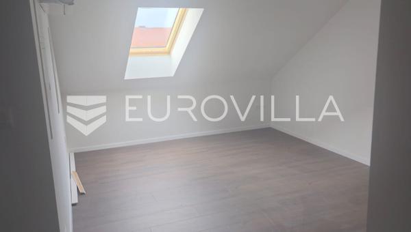 Karlovac, Zvijezda, espaço comercial 51 m², recentemente renovado, centro da cidade
