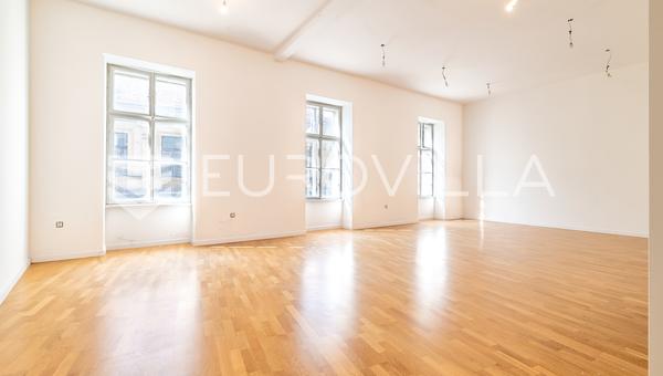 Zagreb, Ilica, en rymlig kontorslokal på 120 m²