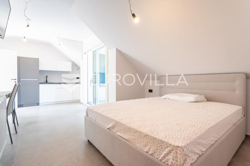 Povlja, otok Brač, prekrasna kamena kuća u nizu - 14