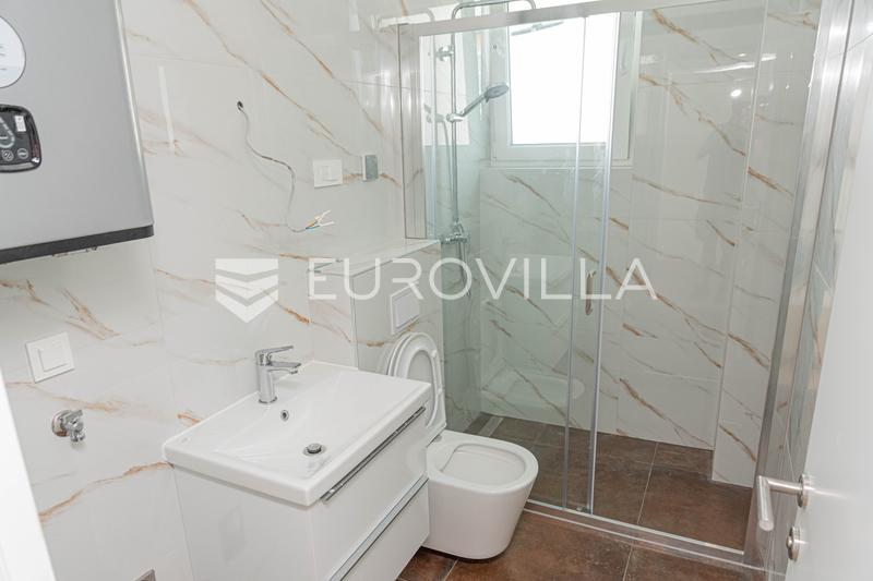 Tribunj, novo edifício, apartamento no rés-do-chão com piscina, 133,46 m² - 13