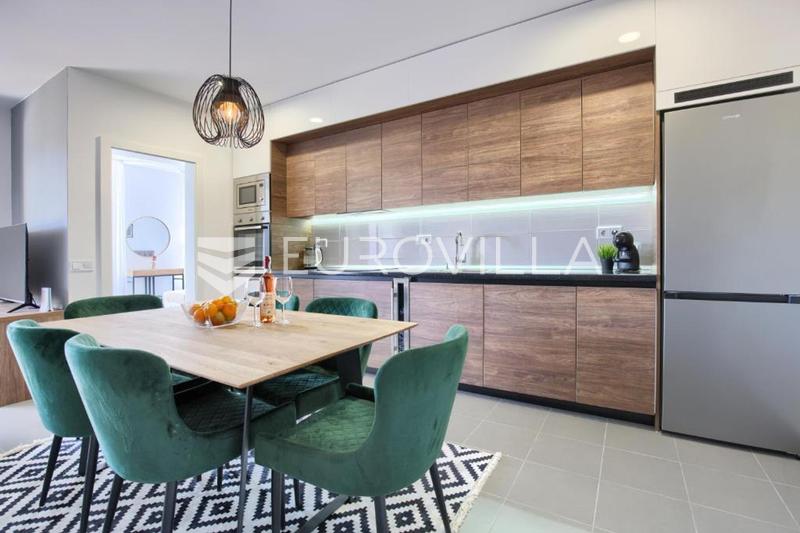 Medulin, Premantura - ekskluzivan stan 450 m od mora i plaža