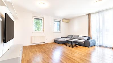 Zágráb, Blato, egy vonzó háromszobás lakás parkolóval, 74 m²