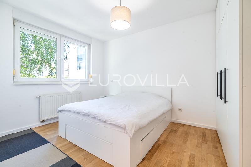 Zagreb, Blato, an attractive three-room apartment with parking of 74 m² - 4