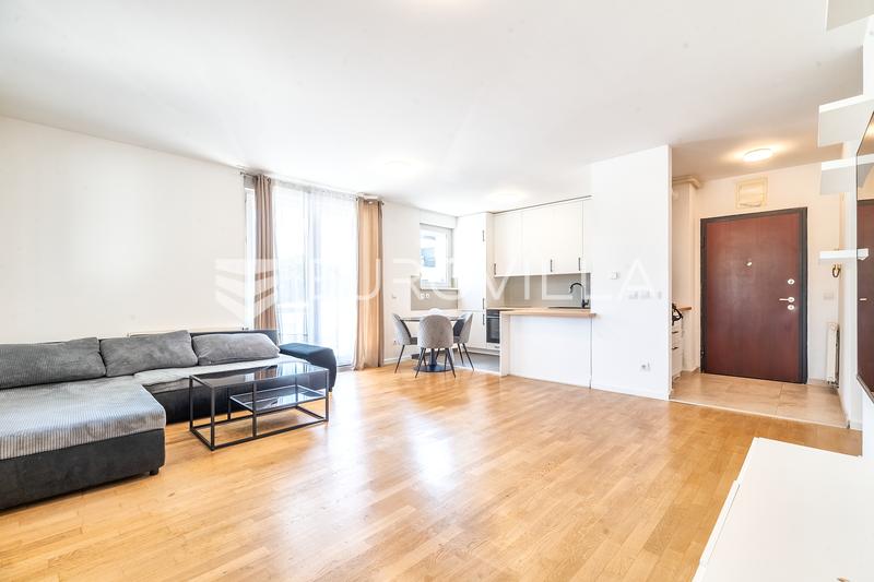 Zagreb, Blato, an attractive three-room apartment with parking of 74 m² - 2