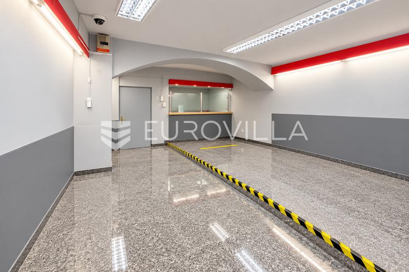 Senj, centrum, přízemní nebytové prostory o rozloze 51 m² na prodej - 4