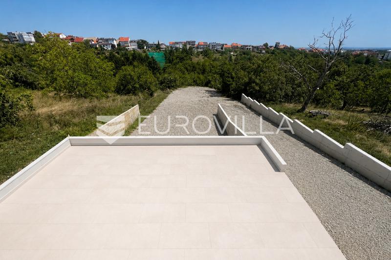 Remete - Apartamento de luxo duplex com quatro quartos, 160,30 m², com jardim privado, quatro lugares de estacionamento - 7