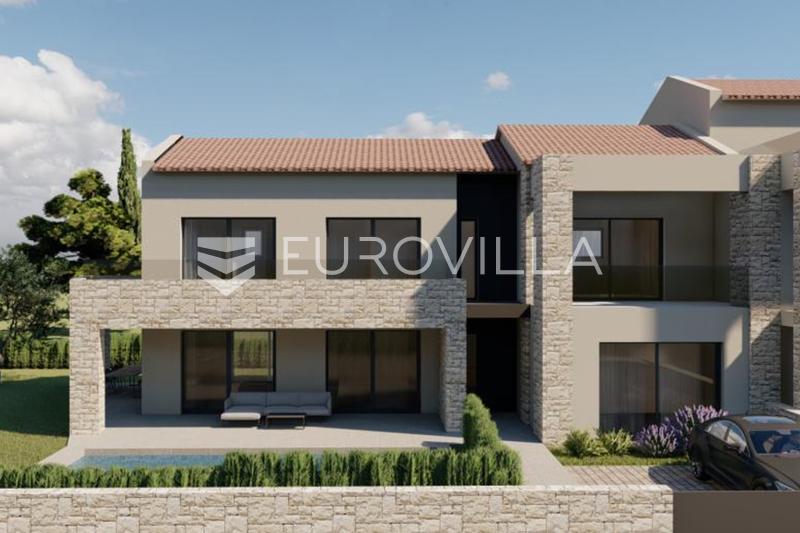 Vižinada, Brig - atraktivno građevinsko zemljište s pravomoćnom građevinskom dozvolom i natemeljima