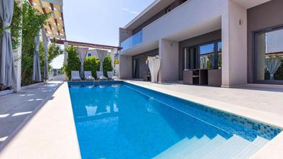 Rogoznica, huis met zwembad en zeezicht, 352 m²