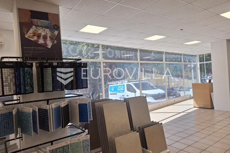 Istria, Pula, commercial space 531.81 m² with parking in a busy location - 6