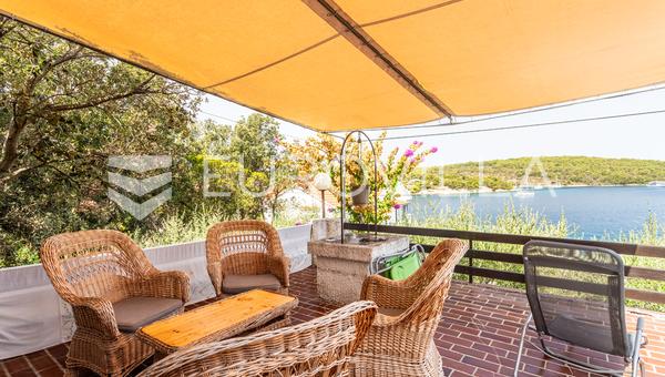 Solta, Necujam - Kiinteistö tilavalla 3 843 m²:n tontilla