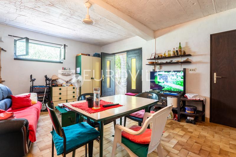Solta, Necujam - Kiinteistö tilavalla 3 843 m²:n tontilla ensimmäisellä rivillä meren rannalla - 38