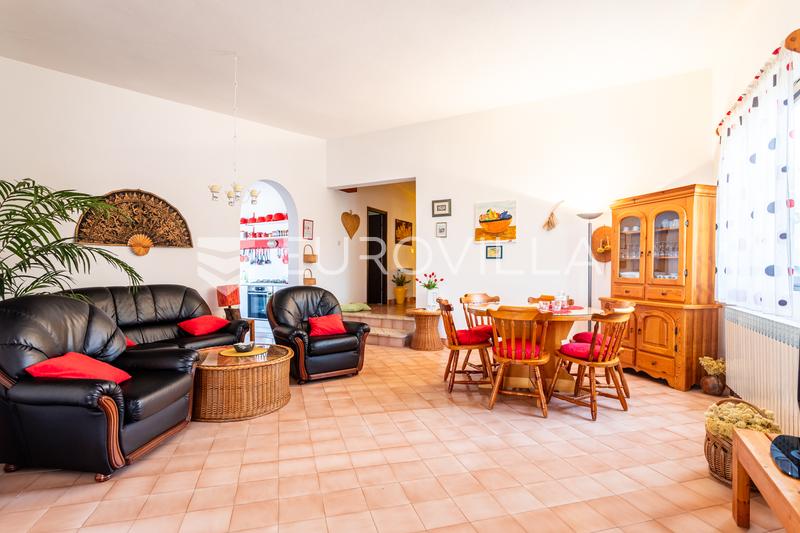 Solta, Necujam - Kiinteistö tilavalla 3 843 m²:n tontilla ensimmäisellä rivillä meren rannalla - 7