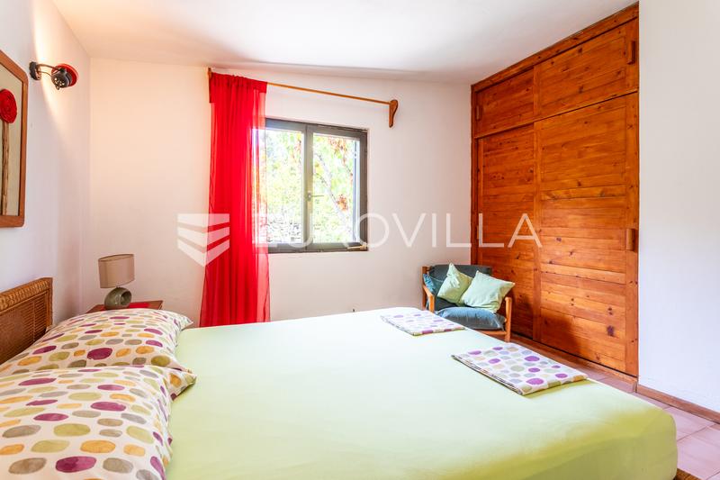 Solta, Necujam - Kiinteistö tilavalla 3 843 m²:n tontilla ensimmäisellä rivillä meren rannalla - 14