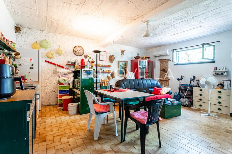 Solta, Necujam - Kiinteistö tilavalla 3 843 m²:n tontilla ensimmäisellä rivillä meren rannalla - 37
