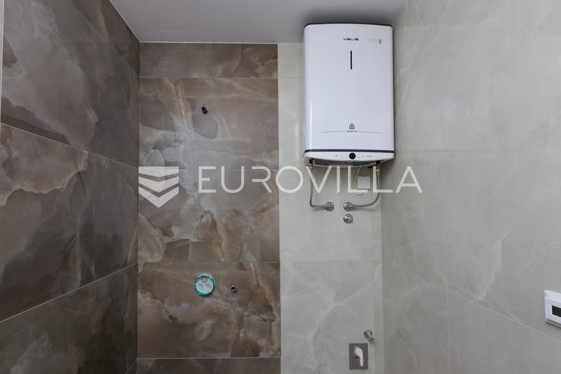 Île de Krk, Vrbnik, appartement dans un nouveau développement avec jardin, piscine et vue sur la mer - 14