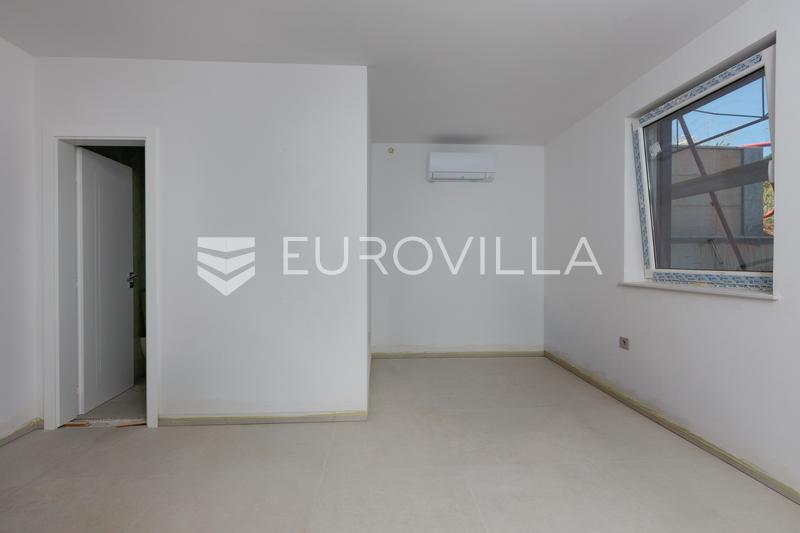 Île de Krk, Vrbnik, appartement dans un nouveau développement avec jardin, piscine et vue sur la mer - 15