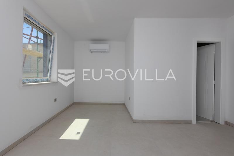 Île de Krk, Vrbnik, appartement dans un nouveau développement avec jardin, piscine et vue sur la mer - 10
