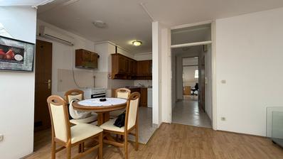 Đakovo, Stadtzentrum - 61 m² Zwei-Zimmer-Wohnung mit Abstellraum