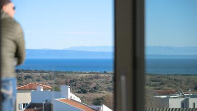 Istria, Liznjan, moderný apartmán s bazénom a nádherným výhľadom na more