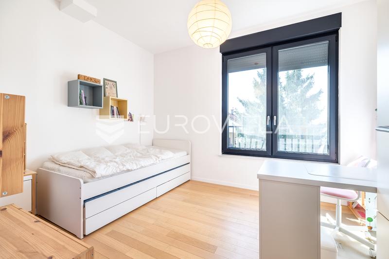 Zagreb, Tresnjevka, penthouse de trois chambres avec parking et terrasse - 6