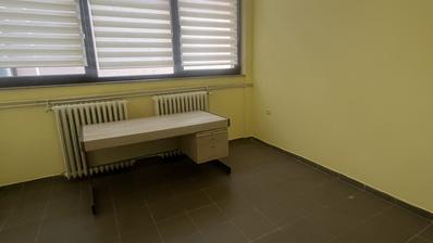 Slavonski Brod, 66 m² Espaço comercial para alugar