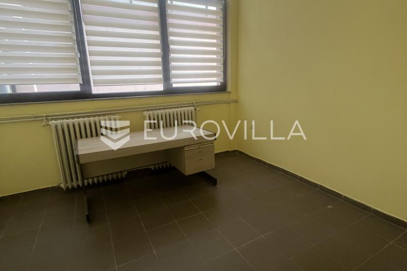 Slavonski Brod, 66 m² Local comercial en alquiler - 1
