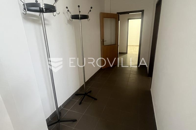 Slavonski Brod, 66 m² Local comercial en alquiler - 3