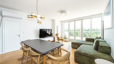 Zagreb, Vinogradi - excellent penthouse de trois chambres avec une grande terrasse et des vues panoramiques, 121 m