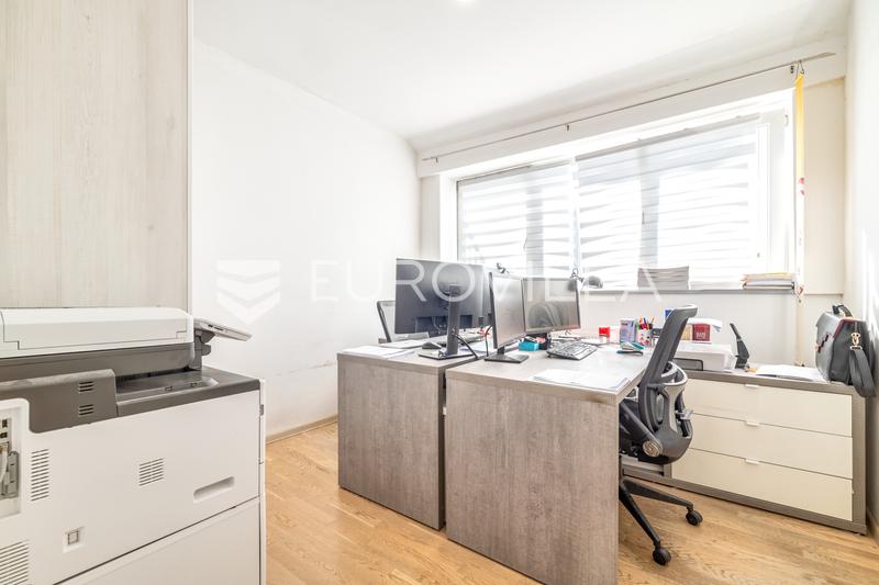 Zagreb, Amruševa, šesterosoban stan NKP 129 m2