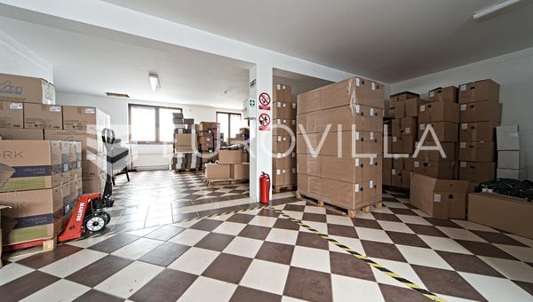 Osijek, Zona Industrial Čepinska, Edificio Comercial 610 m²