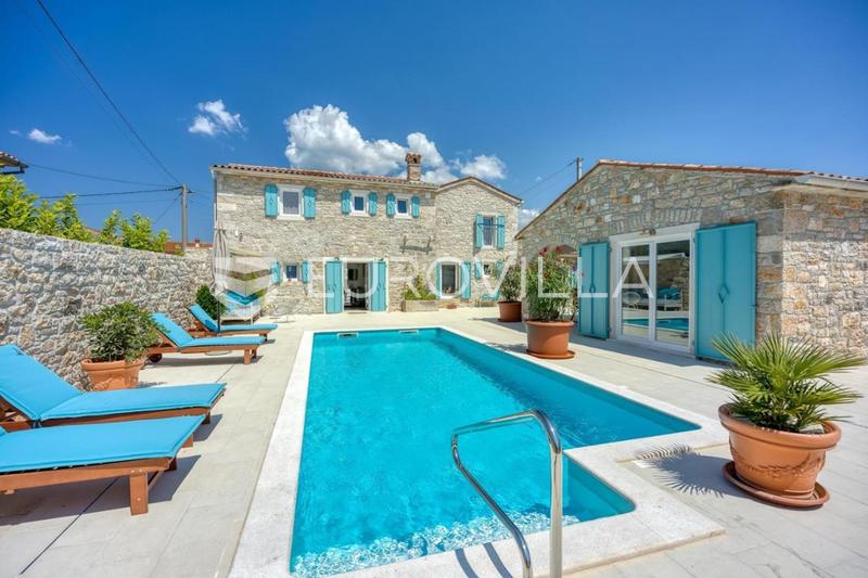 Istra, Selina, najam autohtone restaurirane kamene vile 260m2 s bazenom