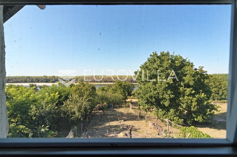 Aljmas - eladó, egy szép, jól karbantartott nyaraló 87 m² területtel - 9