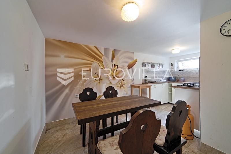 Aljmas - eladó, egy szép, jól karbantartott nyaraló 87 m² területtel - 19